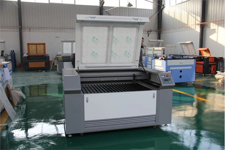CO2 laser cutting machine for all advertisement, signs application 